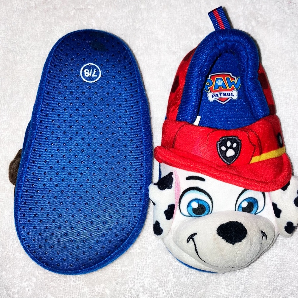 Easy slip on&off, slip-resistant for tots, safe&secure. Slip-resistant.